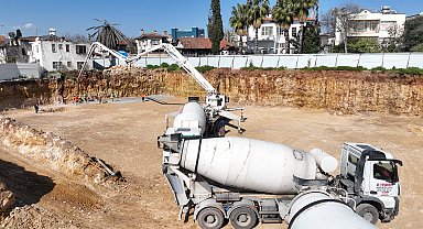 ANTALYA BÜYÜKŞEHİR BELEDİYESİ’NİN BALBEY KENTSEL YENİLEME PROJESİ’NDE TEMEL BETONU DÖKÜLDÜ 