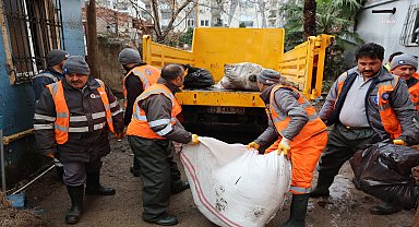 Antalya Büyükşehir Belediyesi, sel bölgesinde çalışmaya devam ediyor