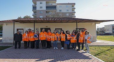 ANTALYA BÜYÜKŞEHİR BELEDİYESİ, SELDEN ETKİLENEN VATANDAŞLARIN İHTİYAÇLARINI KARŞILIYOR 