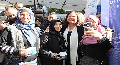 Aydın Büyükşehir Belediyesi'nden 6 Şubat depremlerinde hayatını kaybeden vatandaşlar için pilav hayrı