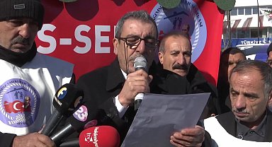 Bağımsız Emekliler Sendikası Elazığ Şubesi'nden maaş protestosu: "Emekliyi sadakaya muhtaç ettiniz"
