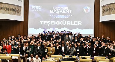 Başkent Gençlik Meclisi'nin "Model Başkent" simülasyonunda göç konuşuldu