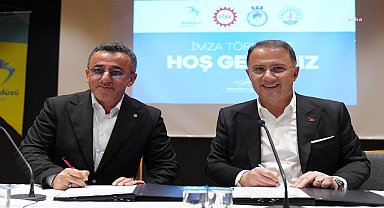 Beylikdüzü Belediyesi'nde Ek protokol imzalandı… Başkan Çalık: "Hiçbir yol arkadaşımızı enflasyona ezdirmeyeceğiz"