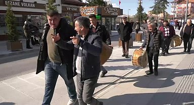 Çorum'da Ramazan davulunun kaldırılmasına davulcular tepki gösterdi: "150 yıllık geleneğimiz kaldırılıyor"