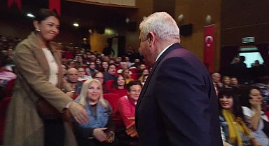 Efeler Belediyesi Türk Sanat Müziği Korosu ilçelilerle buluştu