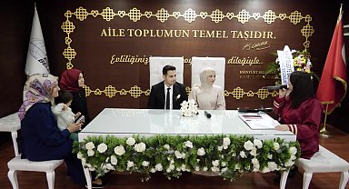 Esenyurtlu çiftler, Sevgililer Günü'nde "evet" dedi