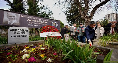 Eski Kartal Belediye Başkanı Arif Dağlar, mezarı başında anıldı