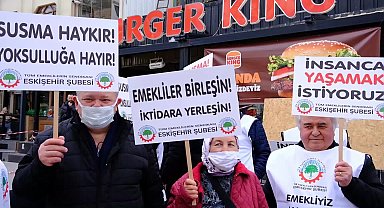 Eskişehir'de AKP binası önüne yürümek isteyen emekliler: "Bizlere sefalet içinde bir yaşamı kader olarak dayatıyorlar"