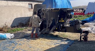 Hayvancılık ve tarımla uğraşan üretici Kürşat Aykaç: "Allah'tan korkun, faize haram diyorsunuz, bizim cebimizdekini de alıp yiyorsunuz"