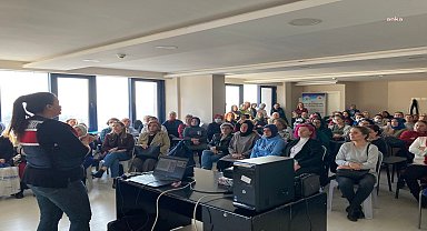 İZMEK KURSİYERLERİNE “UYUŞTURUCUYLA MÜCADELE FARKINDALIK EĞİTİMİ”