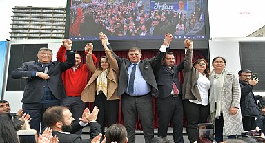 İzmir Büyükşehir Belediye Başkan Adayı Tugay, seçim koordinasyon merkezi açılışında konuştu: 30 ilçede oy rekoru kıracağız