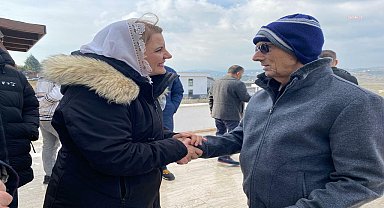 İzmit Belediye Başkanı Kaplan Hürriyet, Kabaoğlu Mahallesi sakinleriyle buluştu