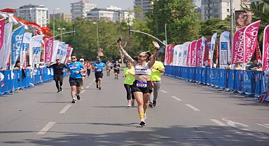 Kadıköy'de Cadde 10K ve Cadde 21K koşuları için kayıtlar başlıyor