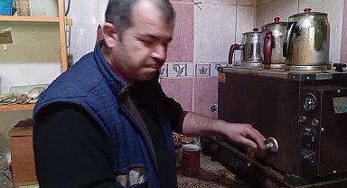 Kadirlili çay ocağı işletmecisi: "Emekli, 'yarım çay ver, 3 lira vereyim' diyor. Artık çayın bile pazarlığı olmaya başladı"