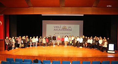 Kartal Belediyesi'nden "Veli Akademisi" eğitim programı
