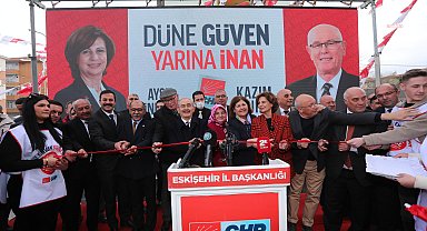 Kazım Kurt ve Ayşe Ünlüce, Emek Mahallesi'nde seçim iletişim ofisi açtı