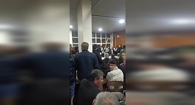 Konya'da AKP Belediye Başkan Adayına tepki gösteren vatandaş: "25 yıllık Ak Partililiğimi bıraktım"