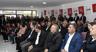 Kuşadası Belediye Başkanı Günel'den Davutlar Mahallesi'ne ziyaret: "5 yılın ardından karşınıza alnım ak, başım dik gelmenin mutluluğunu yaşıyorum"