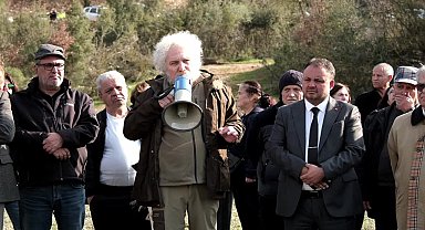 MUĞLA’DA VATANDAŞLAR BETON SANTRALİNE KARŞI EYLEM YAPTI. YÖNETMEN YÜKSEL AKSU: “BU BİR TOPRAK SAVUNMASIDIR”