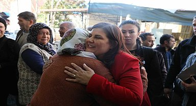 Özlem Çerçioğlu, Sultanhisar pazarında vatandaşla bir araya geldi