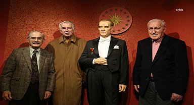 Sadettin Tantan, Eskişehir Büyükşehir Belediye Başkanı Büyükerşen'i ziyaret etti