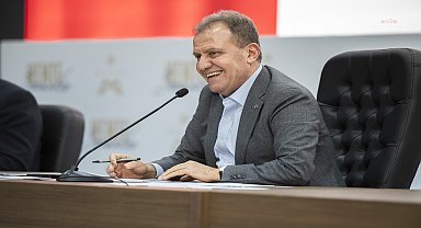 Vahap Seçer, 'Kent Katılımı Buluşmaları' kapsamında amatör spor kulüpleri ile bir araya geldi