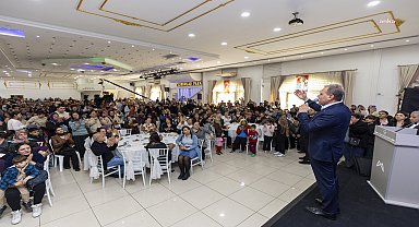 Vahap seçer, Mersin Büyükşehir'in kurs merkezlerindeki öğrencilerin aileleriyle buluştu