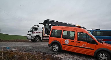 Yozgat'ta yolcu otobüsü şarampole devrildi, 1 kişi öldü 18 kişi yaralandı