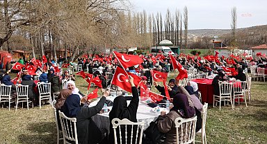 8 MART DÜNYA EMEKÇİ KADINLAR GÜNÜ, ESKİŞEHİR'İN İLÇELERİNDE COŞKUYLA KUTLANDI