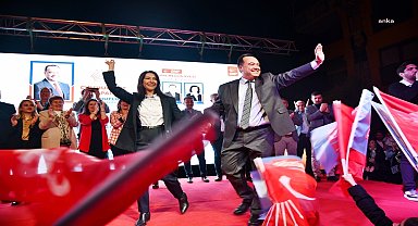 AKHİSAR BELEDİYE BAŞKANI DUTLULU, HÜRRİYET MAHALLESİ’NDE COŞKULU KALABALIĞA SESLENDİ