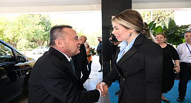 ANTALYA BÜYÜKŞEHİR BELEDİYE BAŞKANI BÖCEK, SAĞLIK ÇALIŞANLARININ ‘14 MART TIP BAYRAMI’NI KUTLADI