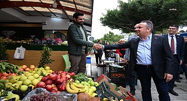Antalya Büyükşehir Belediye Başkanı Böcek'ten Konyaaltı esnafına ziyaret 