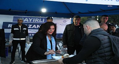 AYDIN BÜYÜKŞEHİR BELEDİYE BAŞKANI ÇERÇİOĞLU, EFELER ATATÜRK MEYDANI’NDA İFTAR PROGRAMINA KATILDI 
