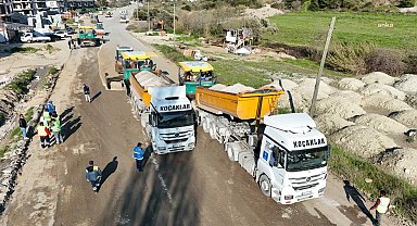 AYDIN BÜYÜKŞEHİR BELEDİYESİ EKİPLERİ, AĞAÇLI MAHALLESİ YOLUNU YENİLİYOR