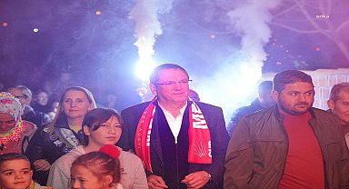 AYVALIK BELEDİYE BAŞKANI ERGİN, ÜÇKABAAĞAÇ’TA VATANDAŞLA BULUŞTU