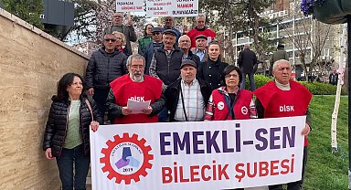 Bilecik'te emekliler düşük emekli maaşı ve bayram ikramiyesini protesto etti
