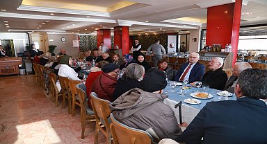 Burhaniye Belediyesi, huzurevi sakinlerini unutmadı