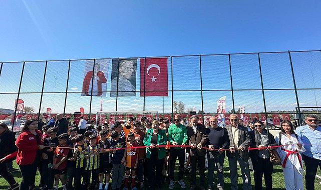 CEYHAN BELEDİYE BAŞKANI ERDEM: “SAĞLIKLI YAŞAM İÇİN SPORU ÖNCELİYORUZ