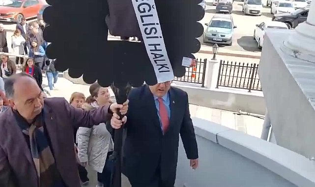 CHP'DEN MARMARAEREĞLİSİ'NDE SEÇİME 12 GÜN KALA BELEDİYEYE AİT 14 PARSELİN SATIŞA ÇIKARTILMASINA TEPKİ