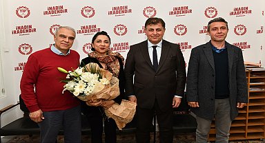 CHP İZMİR BÜYÜKŞEHİR BELEDİYE BAKAN ADAYI CEMİL TUGAY, TİP İZMİR İL ÖRGÜTÜNÜ ZİYARET ETTİ