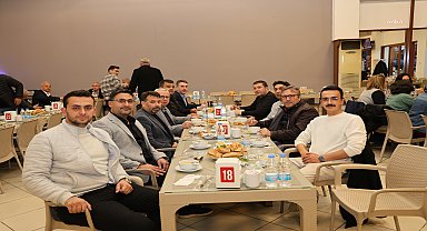 ÇİNE BELEDİYE BAŞKANI KIVRAK, İLK İFTARINI MECLİS ÜYELERİ VE PARTİLİLERLE YAPTI