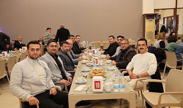 ÇİNE BELEDİYE BAŞKANI KIVRAK, İLK İFTARINI MECLİS ÜYELERİ VE PARTİLİLERLE YAPTI