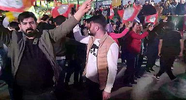 Diyarbakır'da DEM Parti seçim sonuçlarını kutluyor
