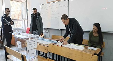 DİYARBAKIR’DA OY VERME İŞLEMLERİ 07.00'DE BAŞLADI