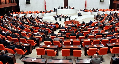 Emeklilere 3 bin TL’lik bayram ikramiyeleri TBMM Genel Kurulu'nda kabul edilerek yasalaştı