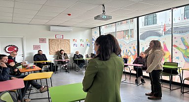 ESKİŞEHİR’DE ‘KÜÇÜK ADIMLAR OTİZM SINIFI’ PROJESİ VELİLERE TANITILDI
