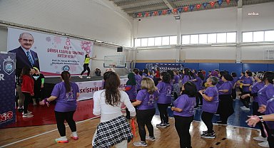 ESKİŞEHİRLİLER, 8 MART’I SPOR VE DANSLA KUTLADI