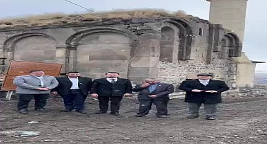 İnan Akgün Alp: Kars'ta hâlâ Ortaçağ şartlarında yaşayan köylerimiz var