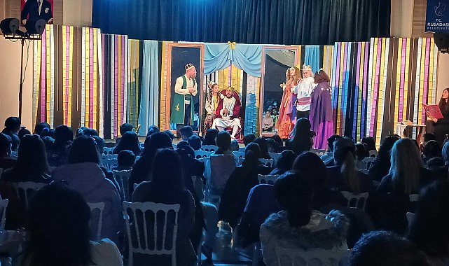 KUŞADALILAR, “TİYATRO GÜNLERİ” İLE ÜCRETSİZ OYUNLARLA BULUŞUYOR
