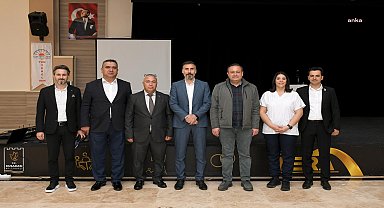 KUŞADASI BELEDİYESİ’NDE ÇALIŞAN MEMURLAR DAYANIŞMA TOPLANTISINDA BİR ARAYA GELDİ